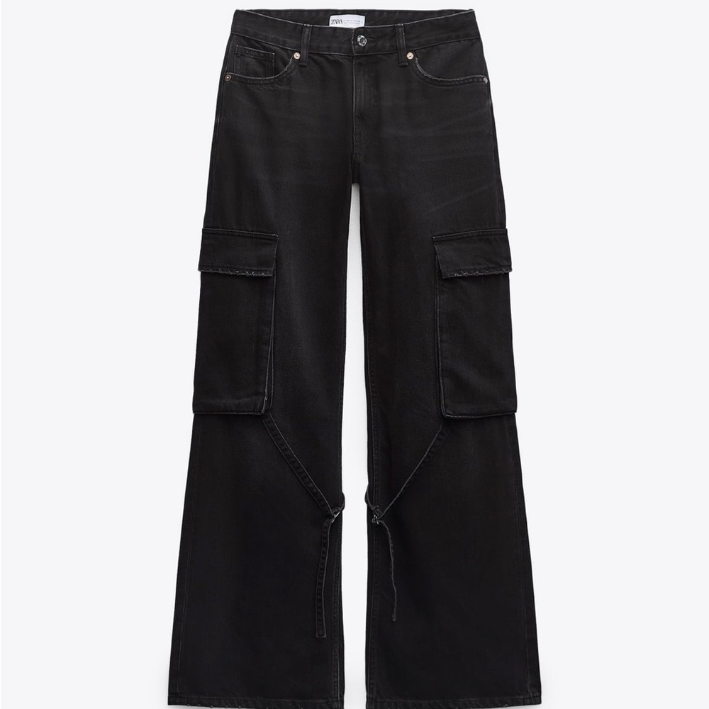 Zara Mid Rise TRF Cargo Jeans